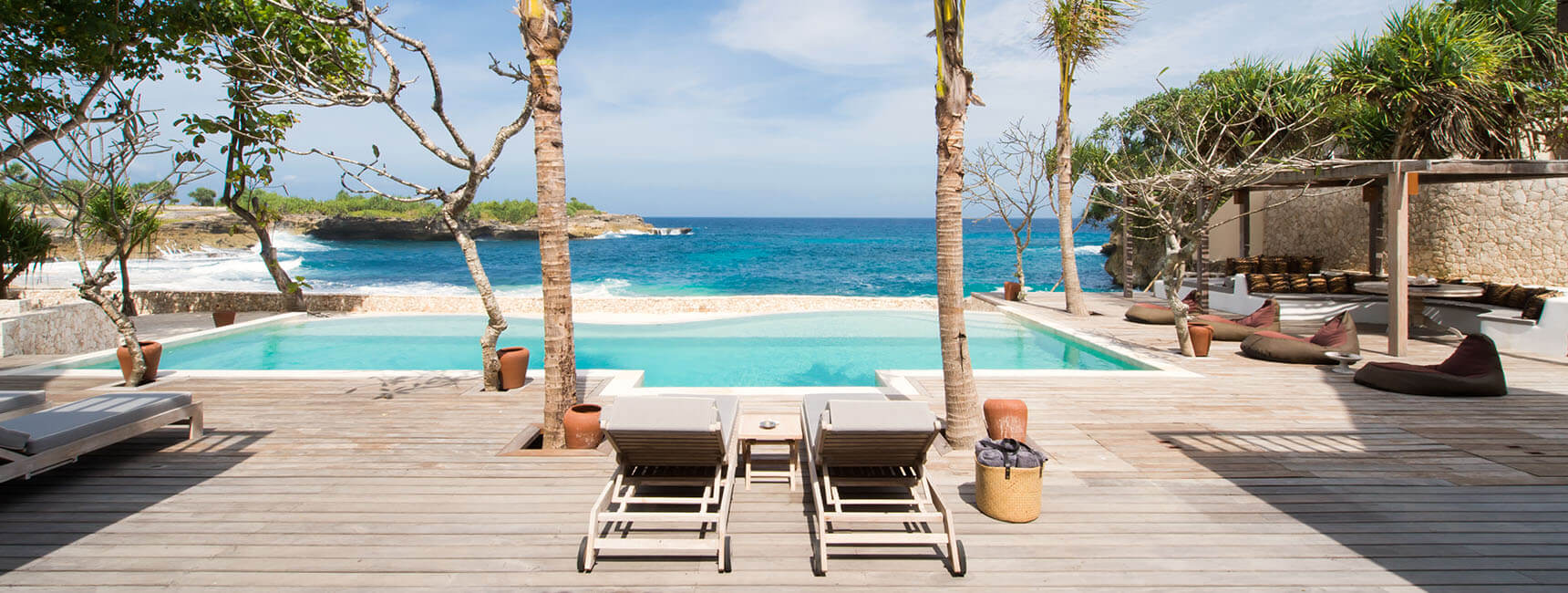 Voyage - pool decking